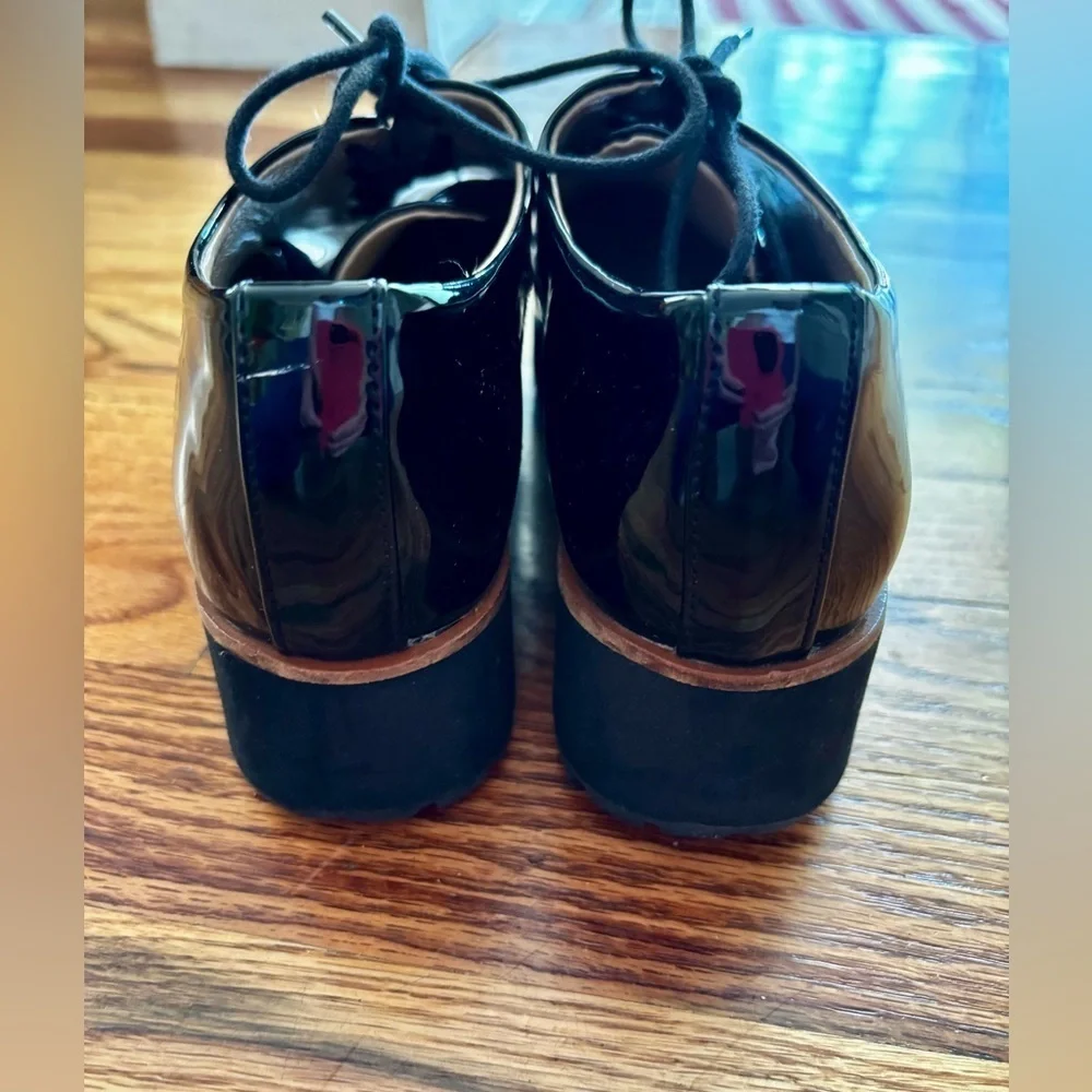 Aldo Platform Black Patent Oxfords - size 6.5